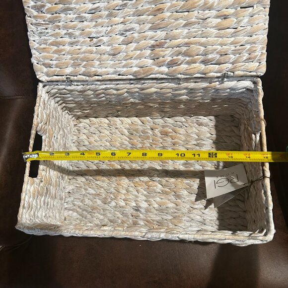 NWT Water Hyacinth Pantry Basket With Lid & Chalkboard Label - Picture 9 of 11